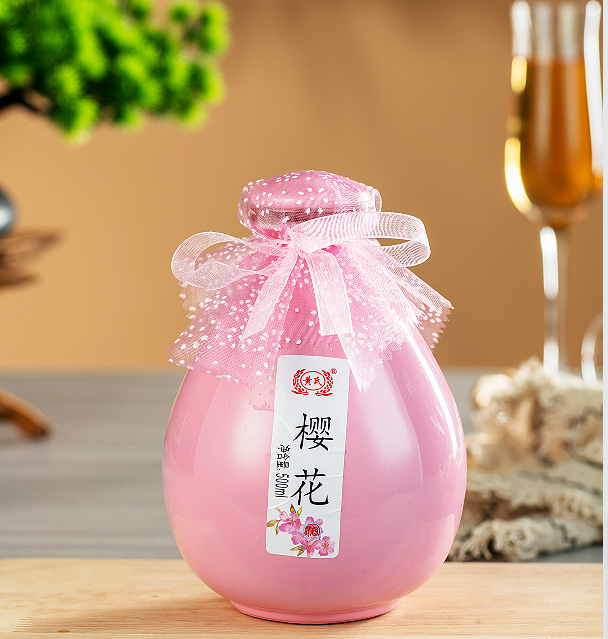 樱花酒：樱香清甜・8 度微醺 ！