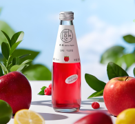 睡前喝果酒好吗？适量饮用知识_黄氏果酒知识