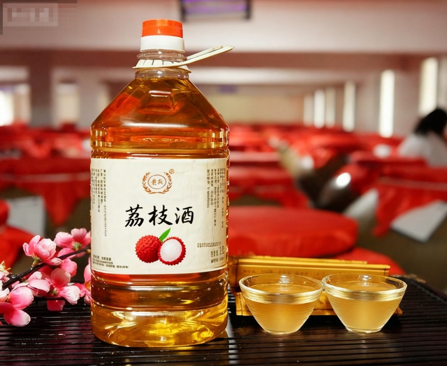 贵州杨梅酒源头厂家，鲜果发酵无勾兑